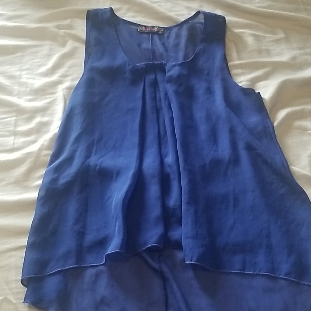 Blue pleated shear high low sleeveless shirt M